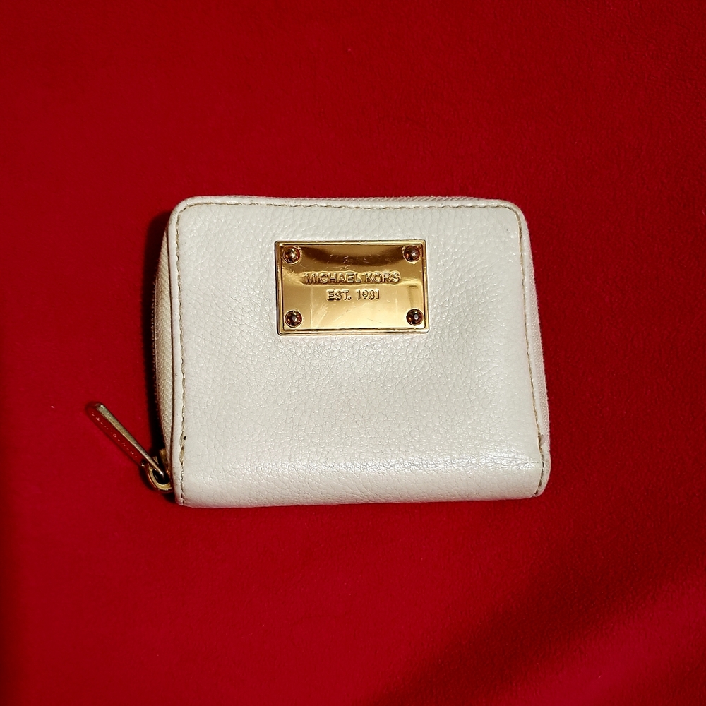 AUTHENTIC MICHAEL KORS BEIGE LEATHER WALLET